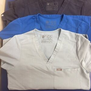 Figs Women's Short Sleeve V-Neck Tops - Navy, Royal Blue, Light Gray